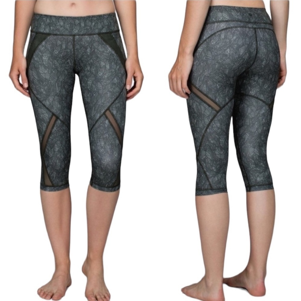 Lululemon Cool To Street Crop Leggings in Jazzy White Gator Green Sz 4